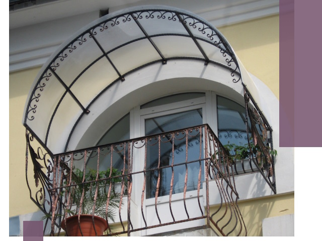 Козырьки над балконом в Лениногорске — изготовление и монтаж